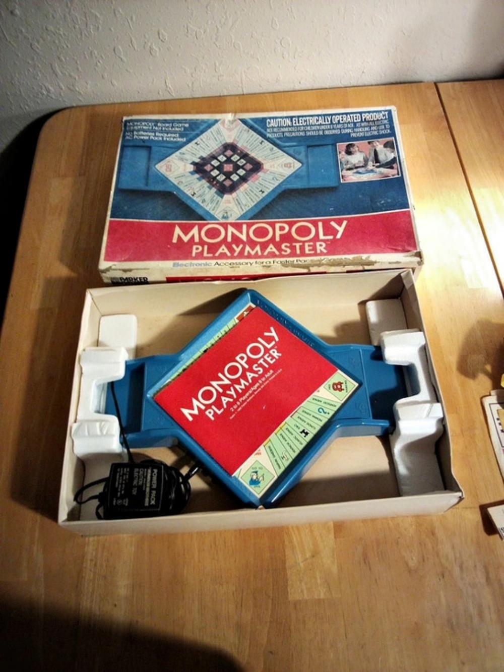 Monopoly Playmaster Electronic Board Game Blue Red